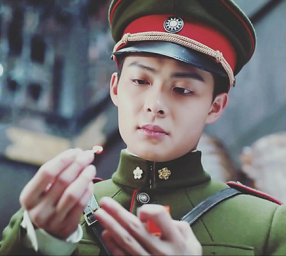 Old Nine Gates of Liuli Love Flowers